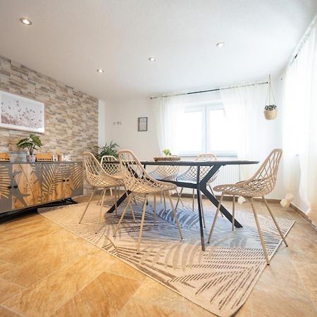 -Stadthaus Ida- Mit Grosser Dachterasse, Am Schlosspark, Luftkurort Kisslegg, Boxspringbetten, Kaffeevollautomat, Smarttv, Familienfreundlich, Grosszuegig, Zentral المظهر الخارجي الصورة